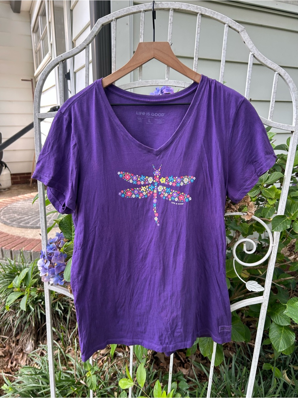 LIFE IS GOOD v-neck crusher tee size Large purple dragonfly t shirt top